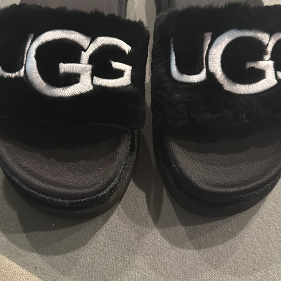Ugg slide - Picture 4 of 8